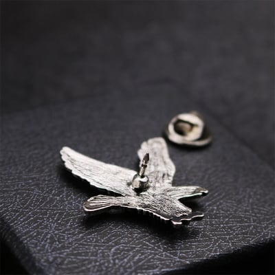 Picture of Small Flying Metal Eagle Pin For Men Suit Fashion Accessories (Silver)
