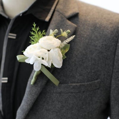 Picture of Wedding Boutonniere 3 Rose Bouquet Chest Brooch For Suit Lapel Fashion Accessories (1PS) (White Rose)