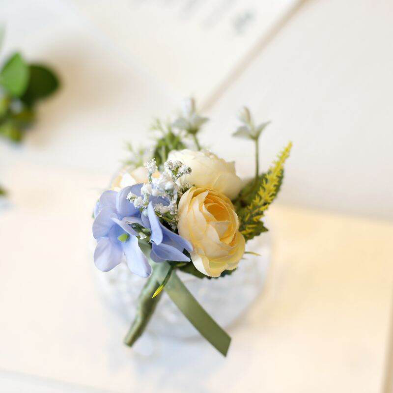 Picture of Wedding Boutonniere 3 Rose Bouquet Chest Brooch For Suit Lapel Fashion Accessories (1PS) (lll Yellow Rose)