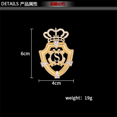 Picture of Large Size Crown Brooch Badge for Men Suit Accessories (Silver)