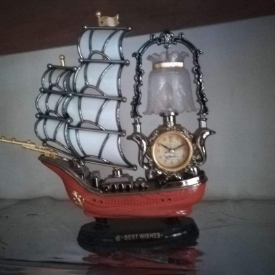 Picture of Showpiece Watch With Light 