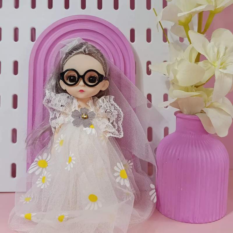 Picture of 18cm Wonderful Princess Dolls for Girls - Elegant Party Dress with Crown  -Per Piece Random pack Multicolor