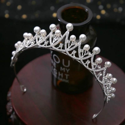 Picture of Women Elegant Wedding Bride Crown Headwear Rhinestone Tiaras Cute Head Pin Gift Silver
