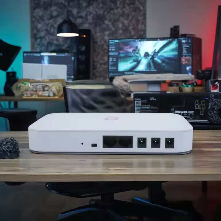 Picture of Olax D8 Pro Smart Mini DC UPS 24W 20000mAh - White