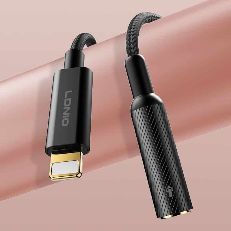 Picture of Ldnio LS-T90i Lightning To 3.5mm Female Adapter Hi-Fi Audio Calls Supported