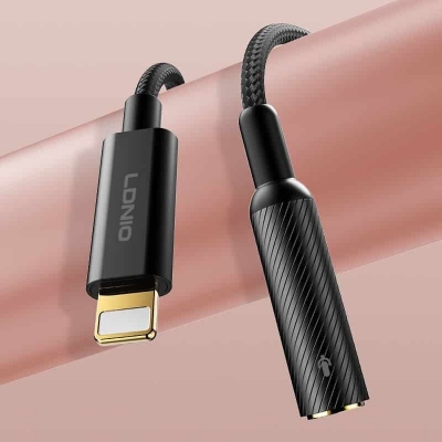 Picture of Ldnio LS-T90i Lightning To 3.5mm Female Adapter Hi-Fi Audio Calls Supported
