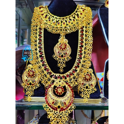 Picture of Exclusive Necklace Jewellery Set for Women & Girls-Gold