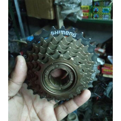 Picture of Bicycle Freewheel 7 Speed Mountain MTB 14-28 Teeth With 13 In 1 Tools Free