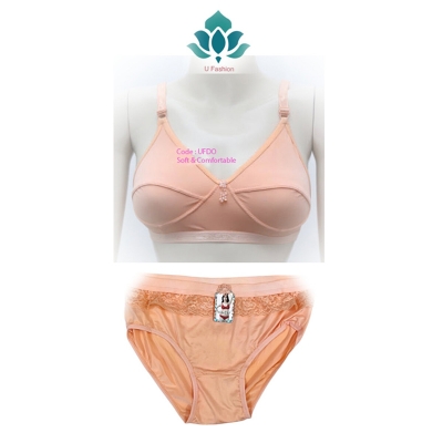 Picture of Soft Stylish Streachable Bra and panty set  - Cream - EU:34
