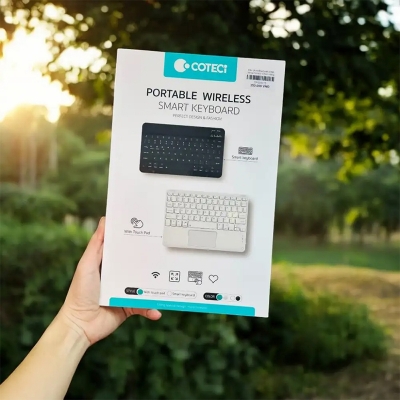 Picture of COTEetCI
COTEetCI Smart KeyBoard with Trackpad-Black