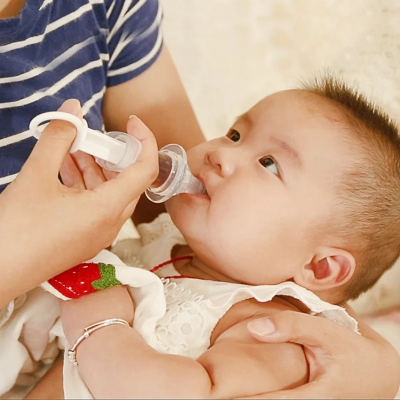 Picture of Baby syringe medicine feeder infant pacifier type medicine feeder - White