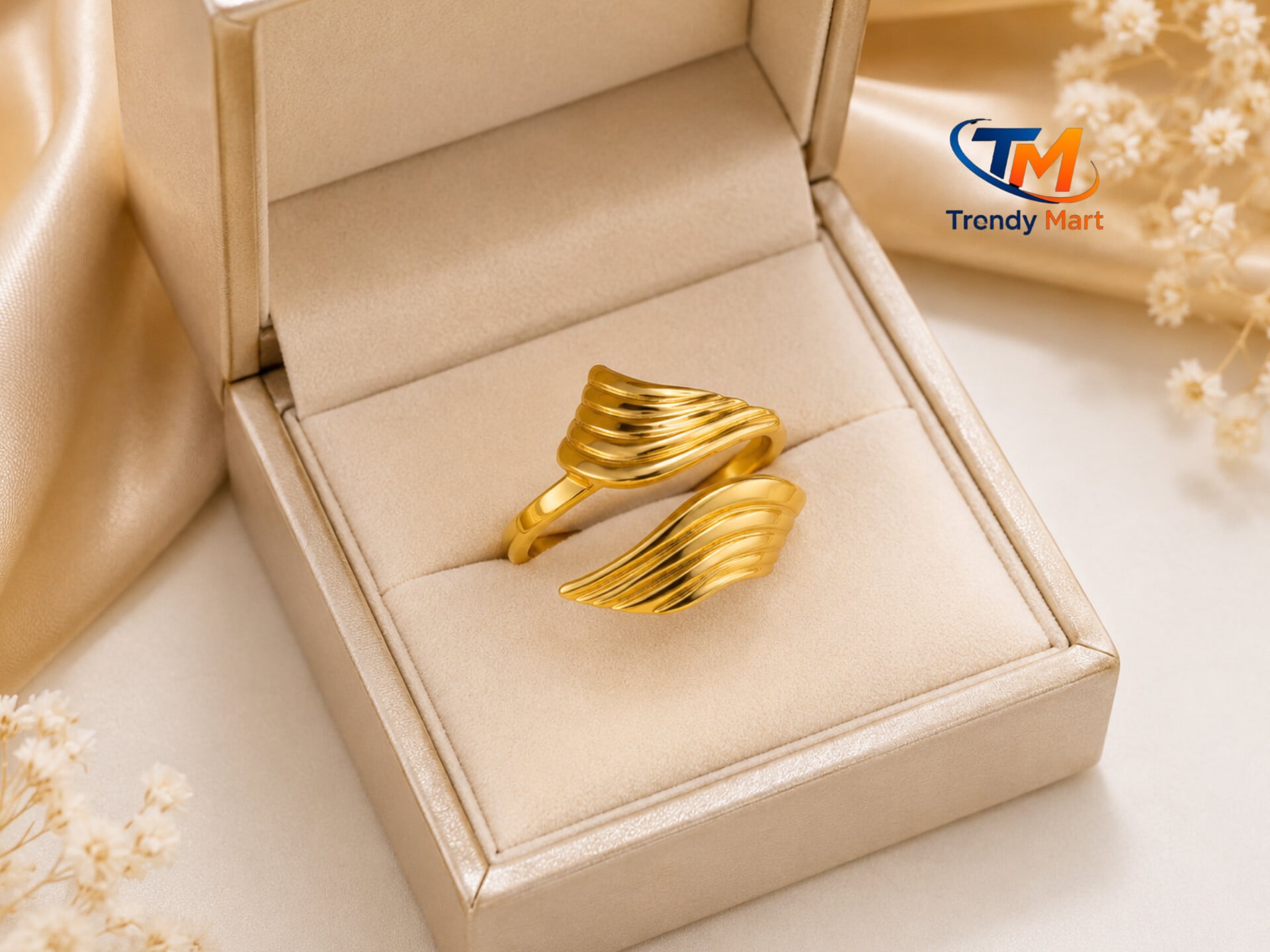 Picture of Luxury Gold Wave Open Ring for Women | Adjustable Fashion Finger Ring