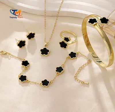 Picture of Luxury Gold Black Clover 4PCS Jewelry Set for Women | Necklace, Bracelet, Ring & Earrings - Black