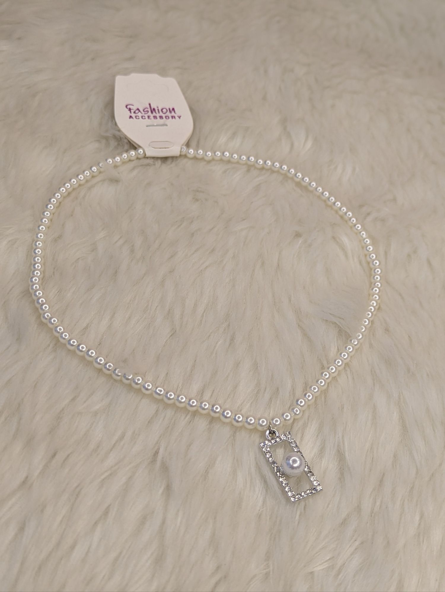 Picture of Elegant Pearl Pendant Necklace for Women - Multicolor