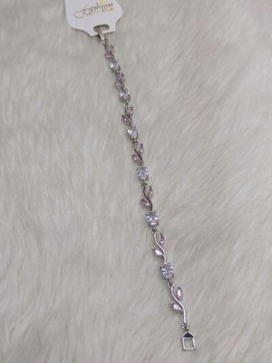 Picture of Elegant Tulip Vine Bracelet – Multicolor - Multicolor