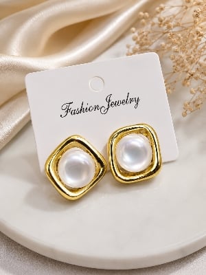 Picture of Elegant Golden Pearl Earrings - Gold