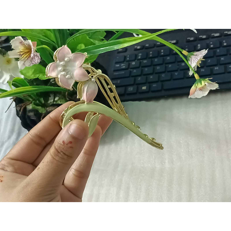 Picture of A Face Flower Hand-painted Enamel Elegant Grab Zinc alloy Clip Hairpin Women's New Back Head Cute Mori Headwear Exquisite-L94 Yellow Lily