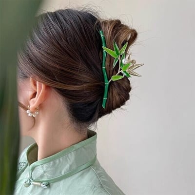 Picture of Elegant Bamboo Design Zinc Alloy Hair Claw Clip for Women – Vintage Chinese Cheongsam Style Back-of-Head Bun Hairpin, High-End Decorative Shark Clip Hair Accessory