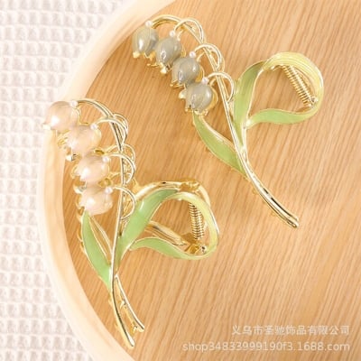 Picture of Four lilies Large Elegant Super Fairy Grab Clip Hairclip Women's Cute Hair Accessories Summer High-end Shark Zinc alloy Clip