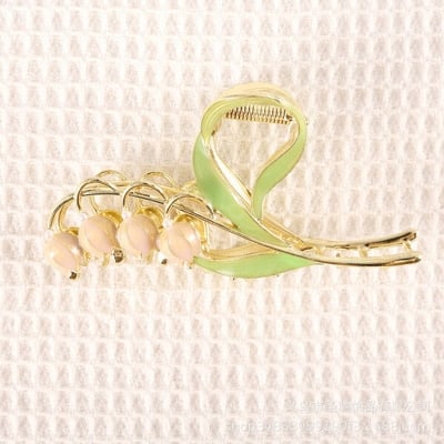 Picture of Four lilies Large Elegant Super Fairy Grab Clip Hairclip Women's Cute Hair Accessories Summer High-end Shark Zinc alloy Clip