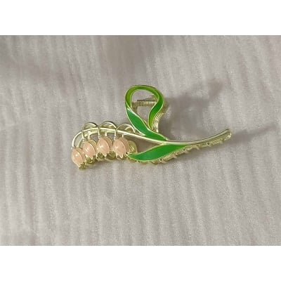 Picture of Four lilies Large Elegant Super Fairy Grab Clip Hairclip Women's Cute Hair Accessories Summer High-end Shark Zinc alloy Clip