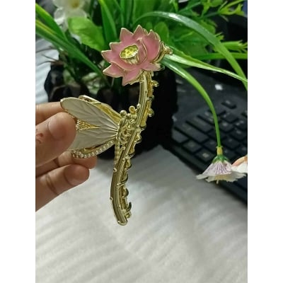 Picture of Sweet Lotus Grab Alloy Clip Fresh Flower Hairpin Cute Dragonfly Horse Clip Non-slip Shark Clip Elegant Metal Hair Accessories-Gold