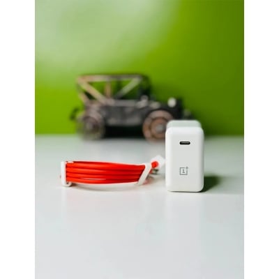 Picture of OnePlus 65W Warp Charger
