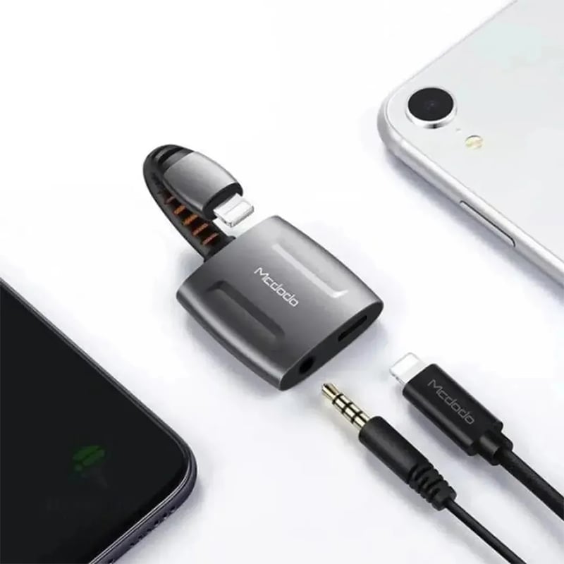 Picture of Mcdodo Lightning To 3.5mm Jack And Charging Converter CA-634
