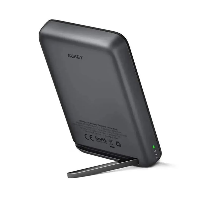 Picture of aukey-magfusion-5000-slim-5000mah-magnetic-wireless-charging-power-bank-pb-ms03