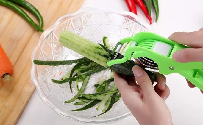 Picture of Multi-Functional Vegetable and Fruit Cutter with Peeler - Multicolor