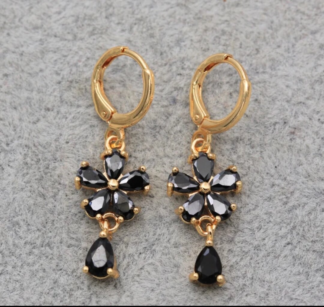 Picture of Black Earrings Jewelry Cubic Zirconia Inlay Flower Dangle Hoop Earrings-8 MM-Black