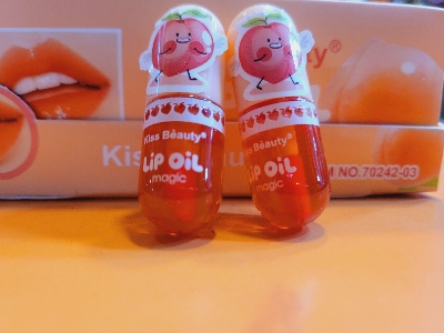 Picture of Kiss Beauty Magic Lip Oil strawberry || Lip Care Lip Oil 1pcs 3ml