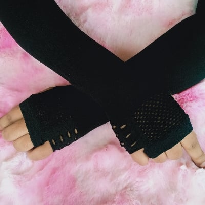 Picture of Fingerless Hand Socks For Women With Free HIjab Coilles Safety Pin-Black