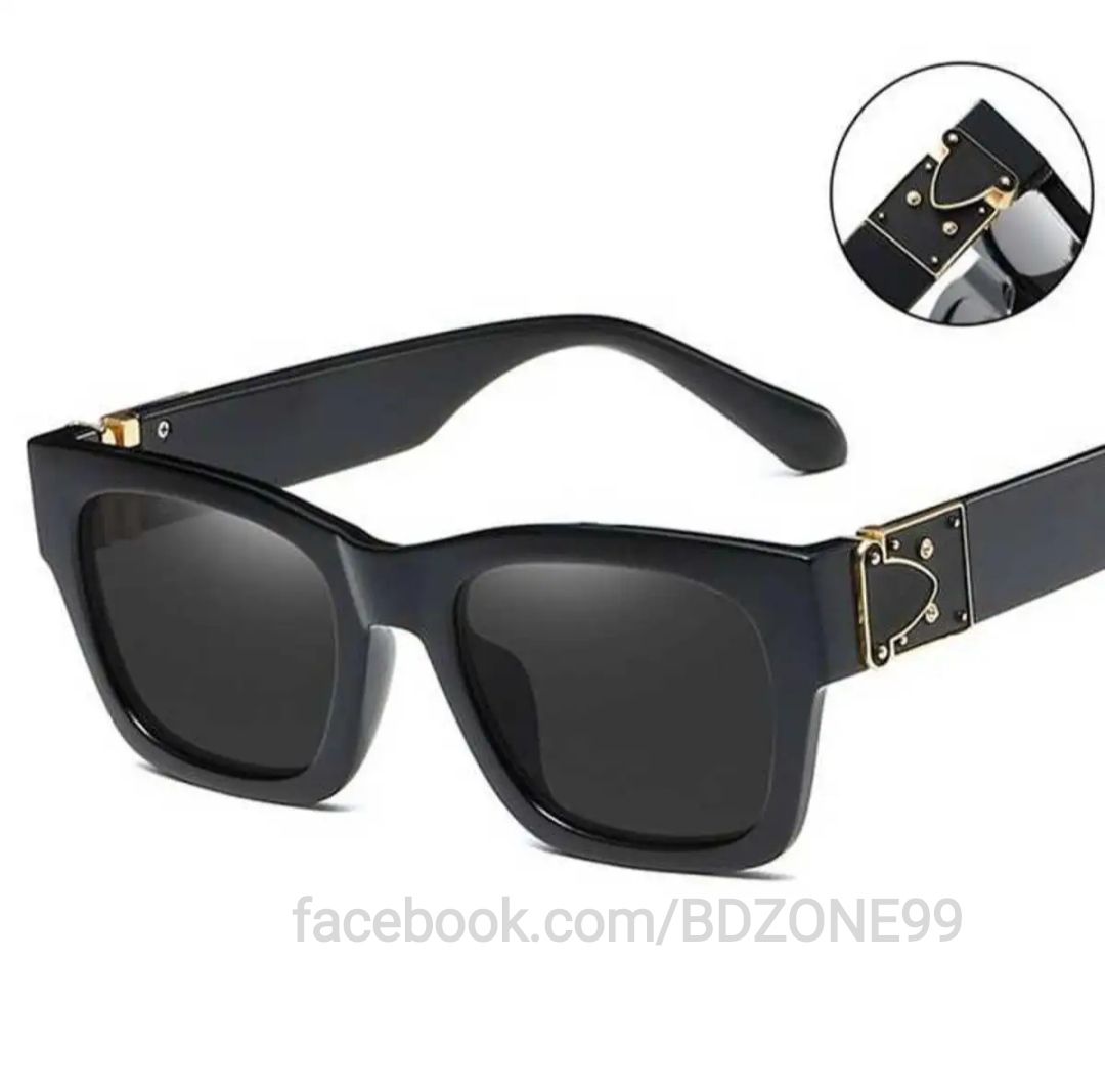 Picture of New TikTok Sunglass For Men & Women Fashionable Eye Ware Black & White