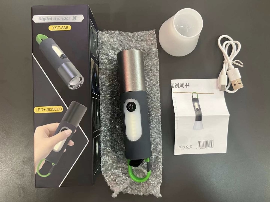 Picture of Digital Thunder XST-836 USB Rechargeable FlashLight - Black