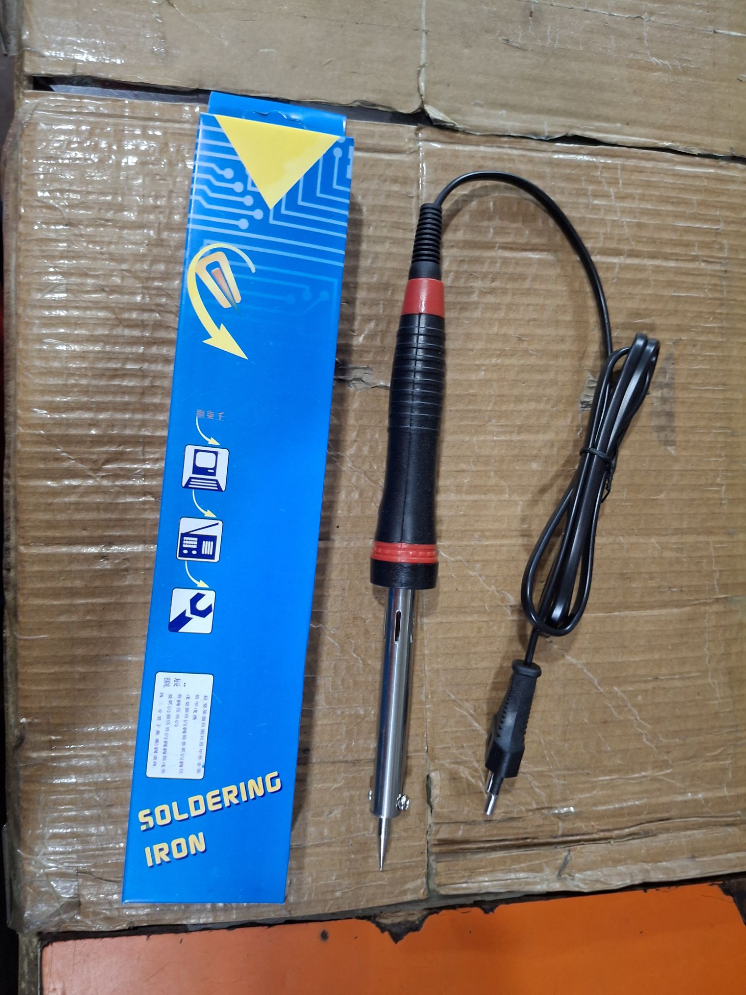 Picture of 60W Soldering Iron Electric Solder Iron AC 220V 60W External Heat Hand Tools Pen Type With Indicator Light 60 Watt Tatal 


Type: Soldering Iron

Material: Iron + ABS

Special function: Welding

Voltage (V): 220V

Wattage (W): 60W

Heating Type: External - Multicolor