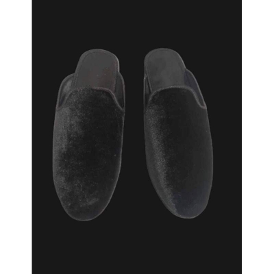 Picture of Stylish Fashionable velvet Half Shoes For Men-Black