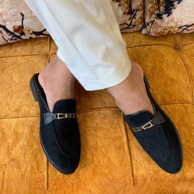 Picture of New fashionable velvet half shoes for men-Black