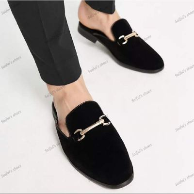 Picture of New fashionable velvet half shoes for men-Black