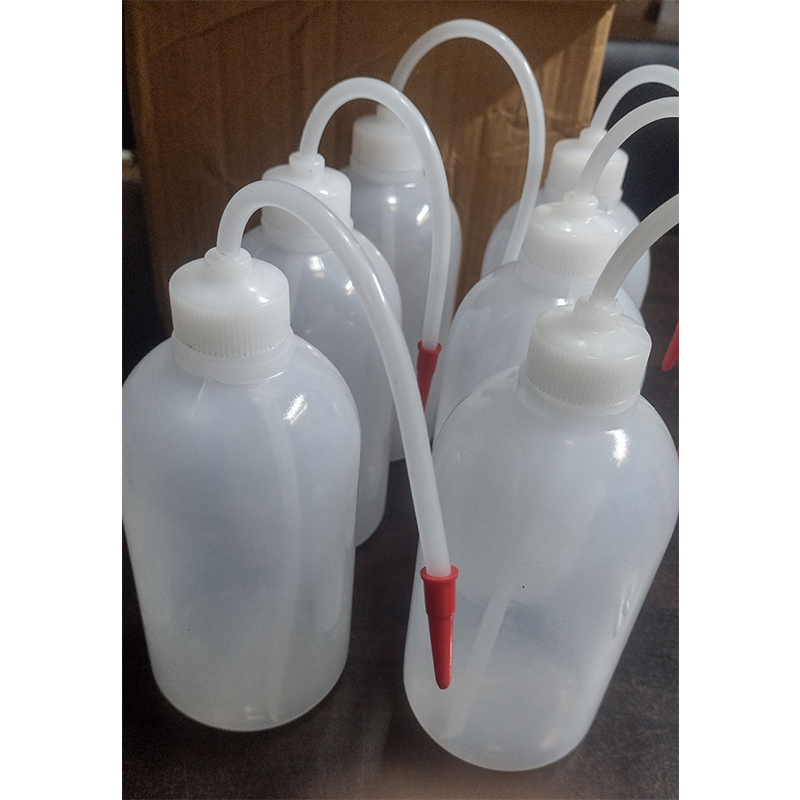 Picture of PolyLab Plastic Wash Bottle 500 ml India-Multicolor
