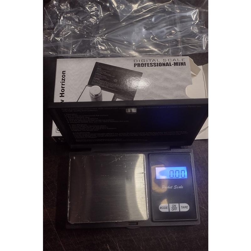 Picture of Professional Mini Digital Pocket Scale 0.01 gm to 500 gm-Multicolor