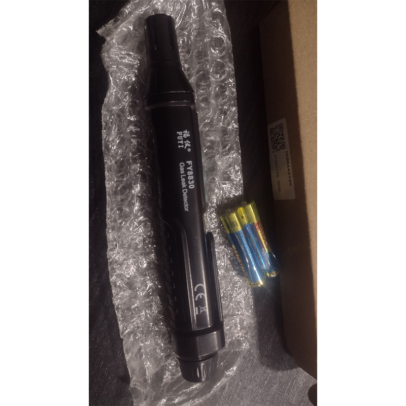 Picture of MASTFUYI FY8830 Professional Portable Gas Leak Detector Methane 5 Second Response 50ppm High Sensitivity Sound and Light Alarm-Multicolor