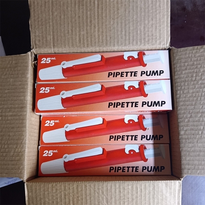 Picture of PolyLab Pipette Pump 25mL Red-Red