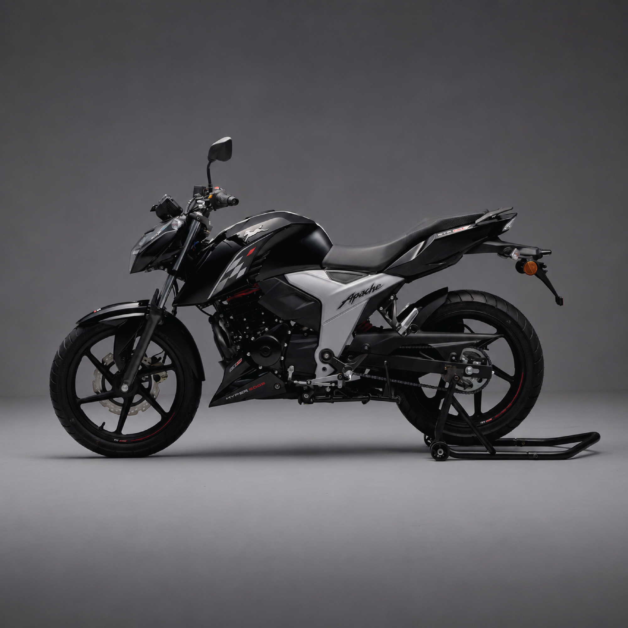Picture of TVS Apache 4V 160 CC ABS Double Disc Black Motorcycle