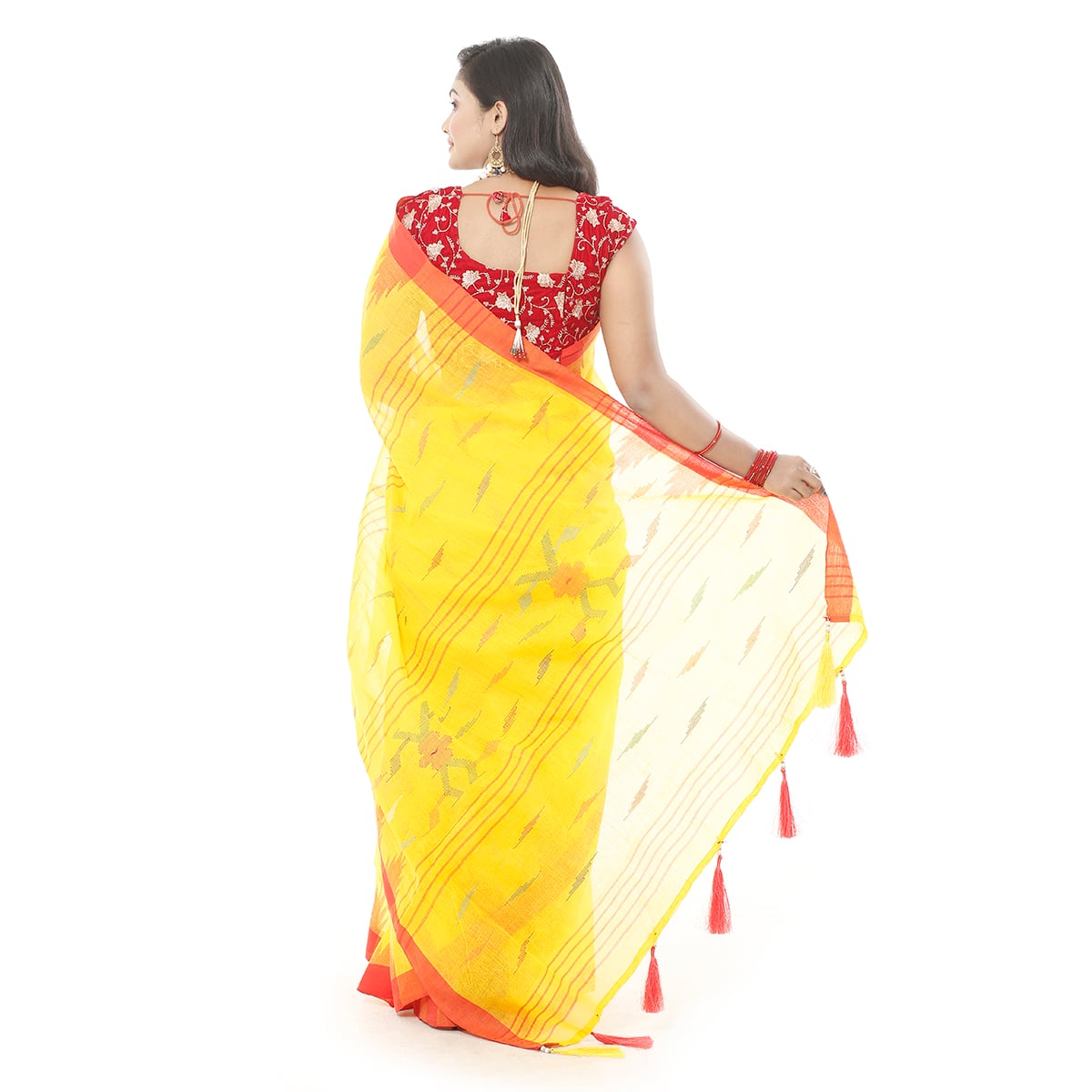 Picture of Tassel Setting Yellow Color Monipuri Tant Saree