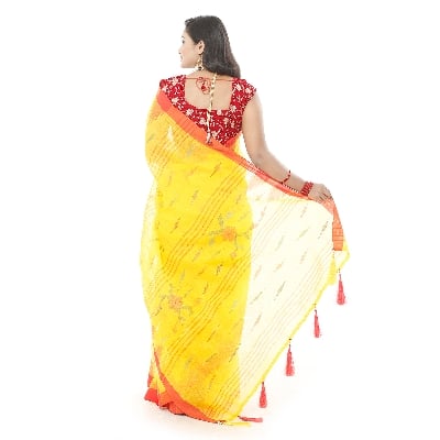 Picture of Tassel Setting Yellow Color Monipuri Tant Saree