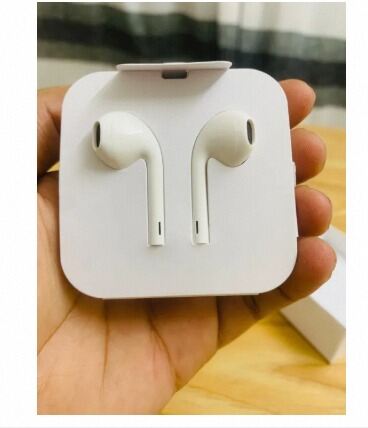 Picture of Apple EarPods with Lightning Connector In Earphones And Headphone For iphone-White