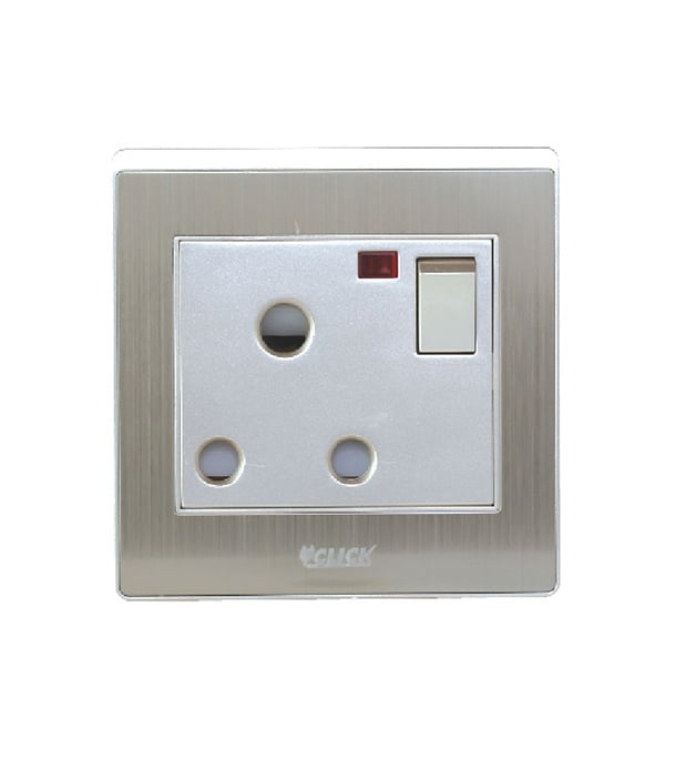 Buy Click ART-3 Pin Round Socket With Switch,15A Online at Best Price