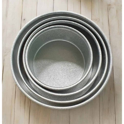 Picture of Round Aluminum Cake Mold - 4 Pieces Set - Bake Perfect Cakes Every Time With Round Aluminum Cake Mold Set-Silver