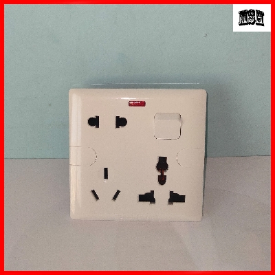 Picture of Super Star 6 Pin Combined All Rounder Socket - White